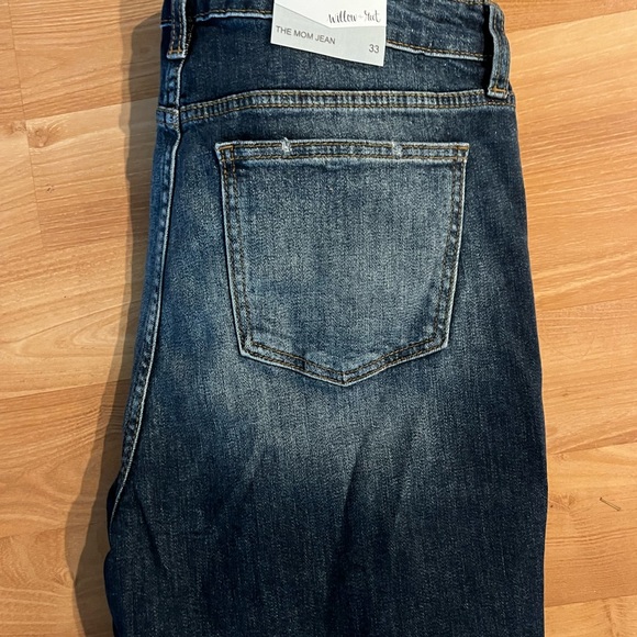 Straight leg Jean - Picture 3 of 3